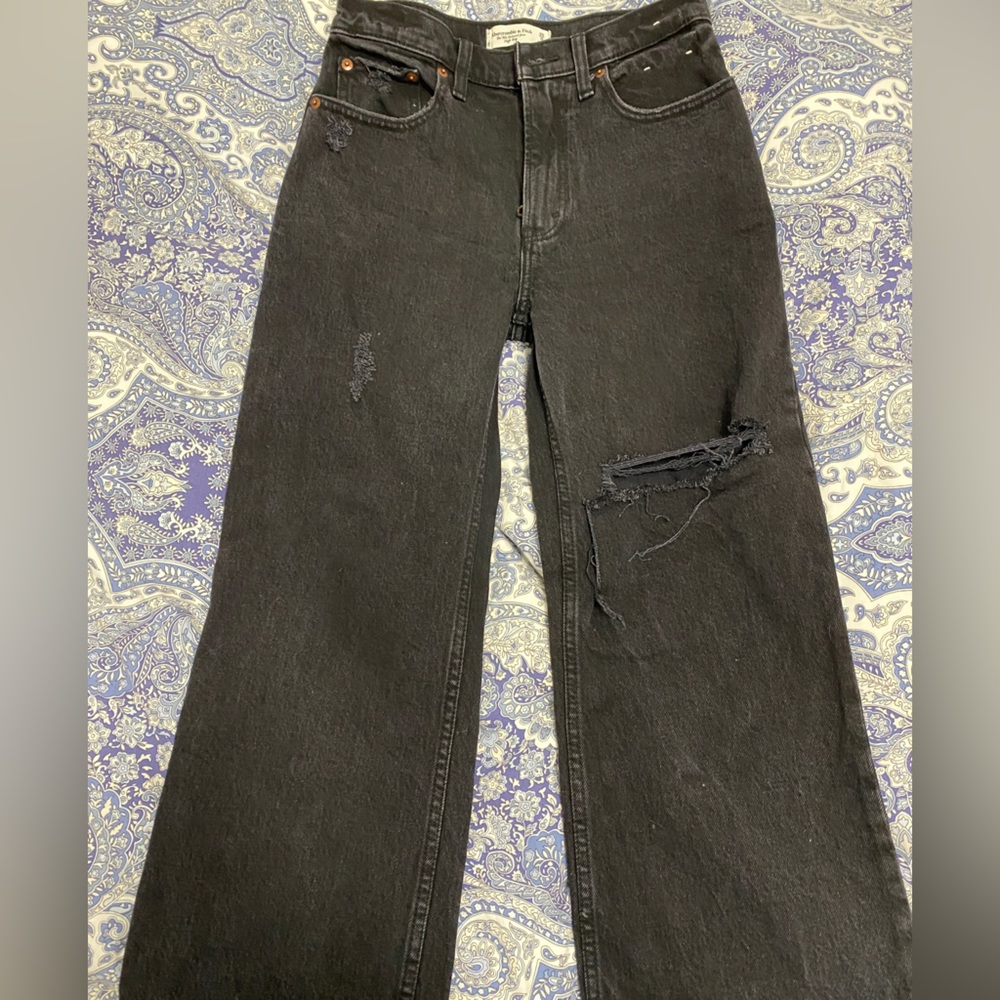 Abercrombie high rise 90s relaxed jean 25xs